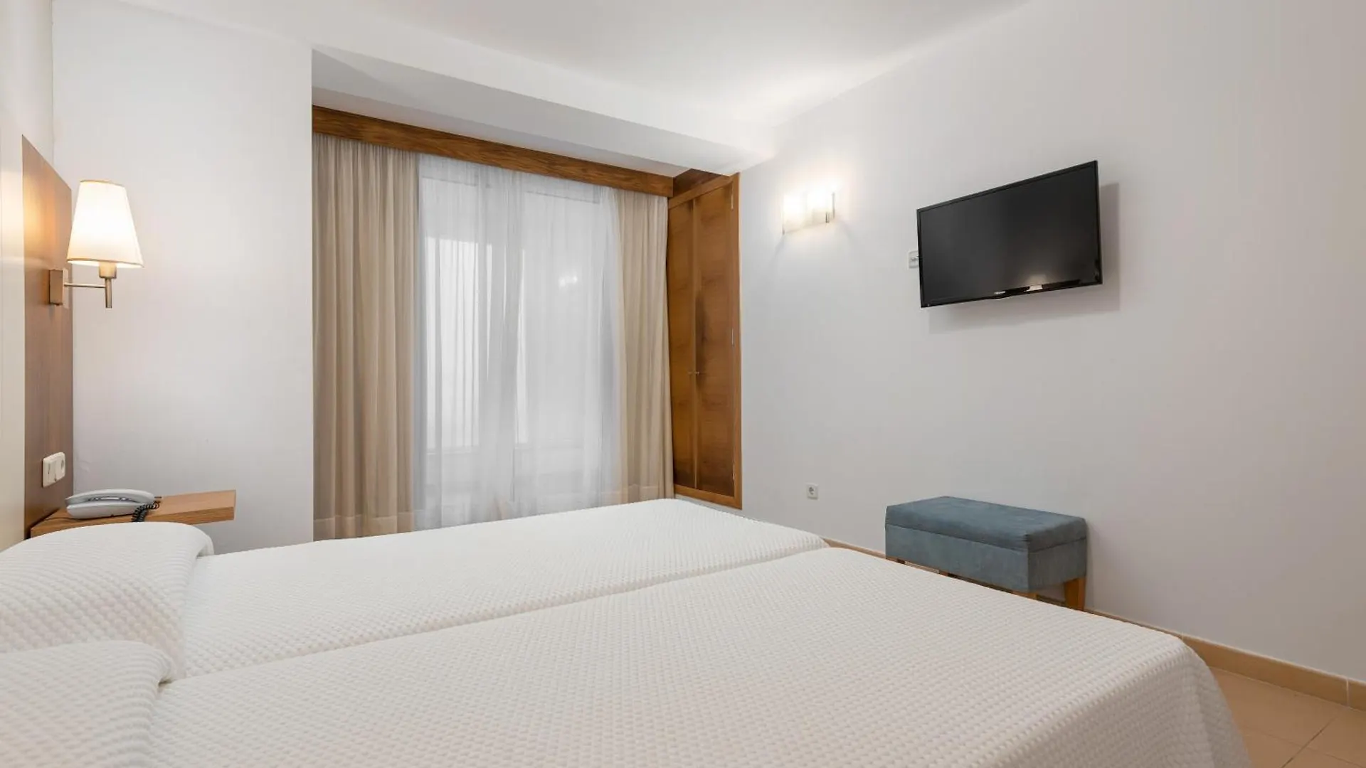 Hotel Cala Bona Cala Bona  4*, Cala Bona (Mallorca)