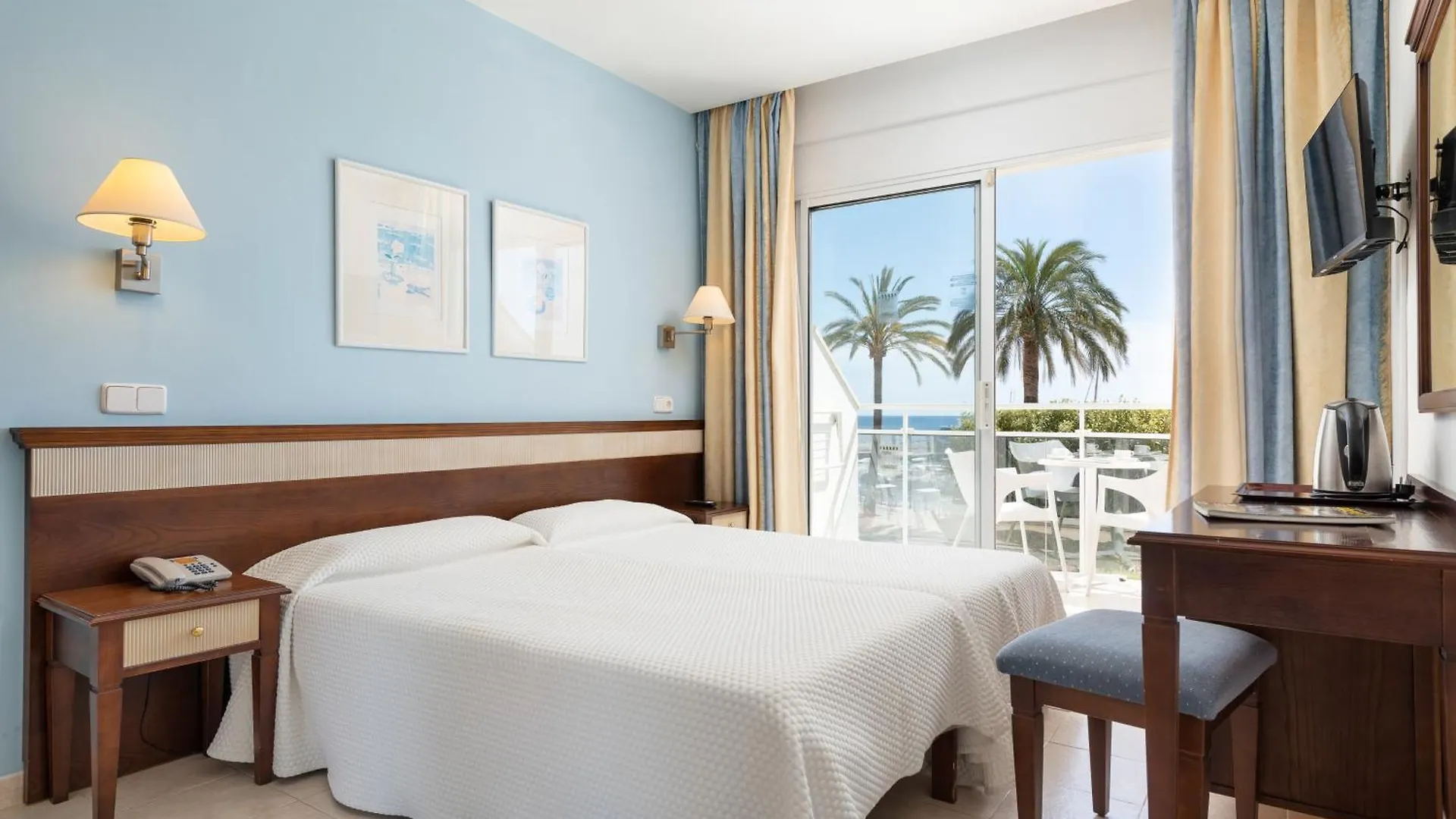 Hotel Cala Bona 4*, Cala Bona (Mallorca)