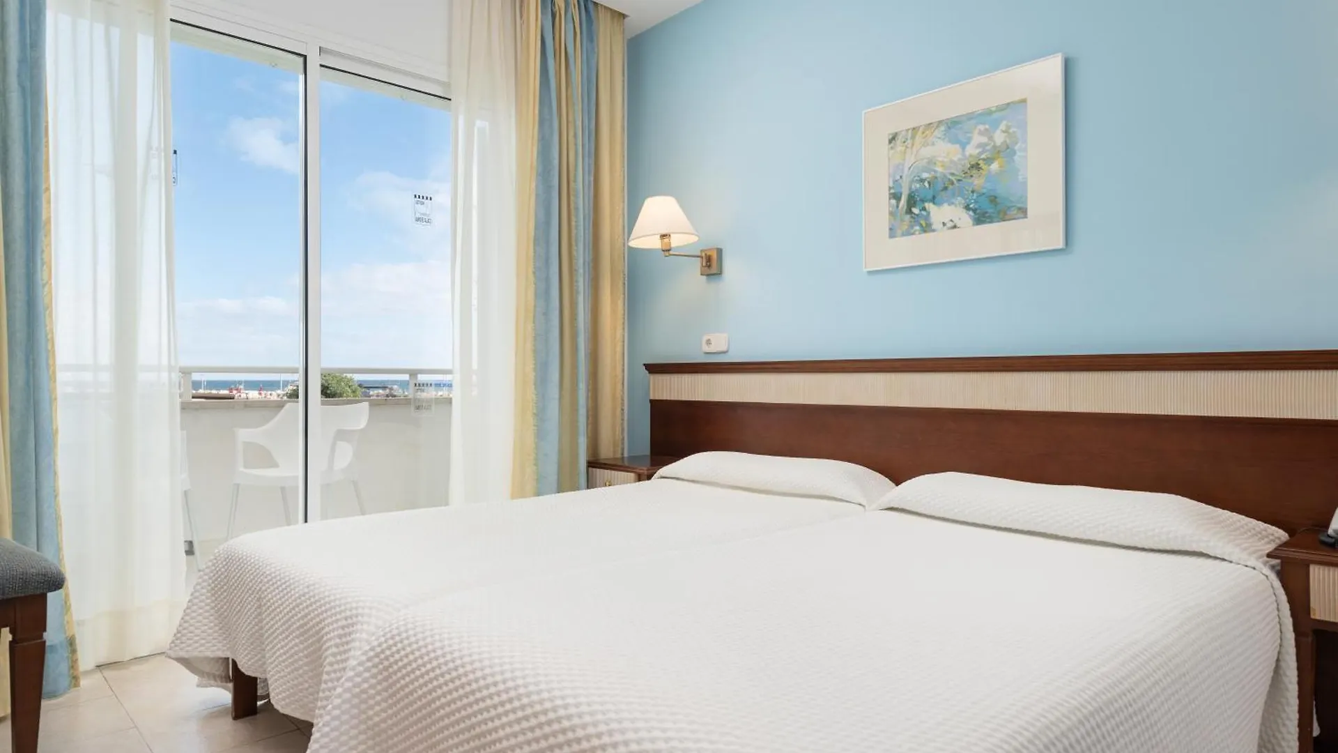 Hotel Cala Bona 4*, Cala Bona (Mallorca)